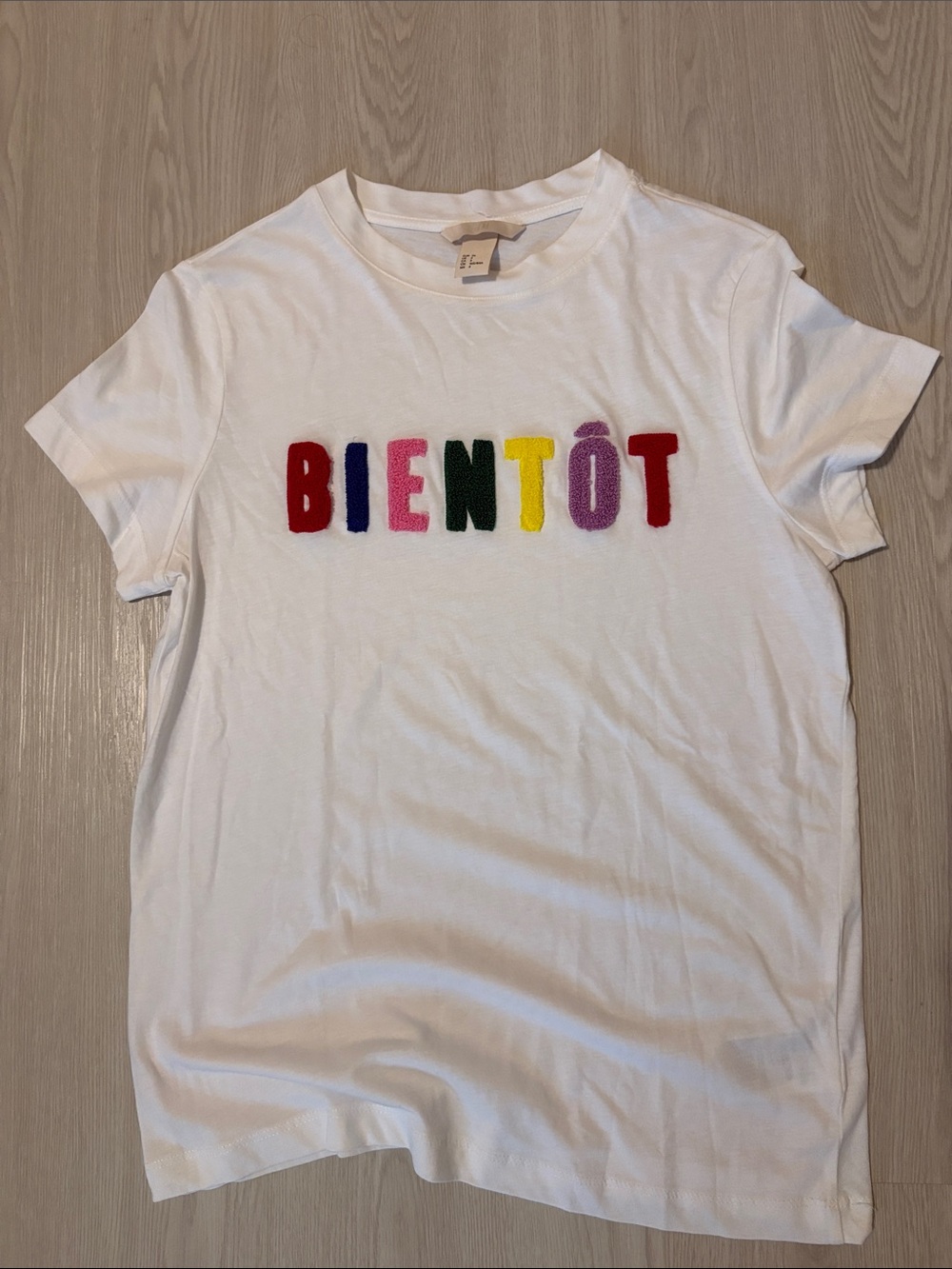 H&M White Tee with Multicolor 'BIENTÔT' Chenille Letters